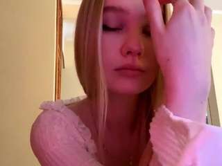 Live webcam model kristaprehn on Soda Cams