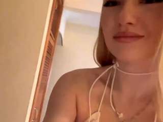 Live webcam model kristaprehn on Soda Cams