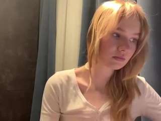 Kristie live webcam show