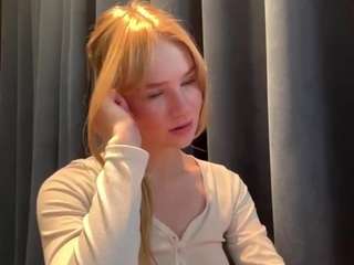 Kristie live webcam show