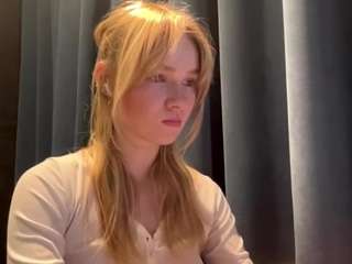 Kristie live webcam show