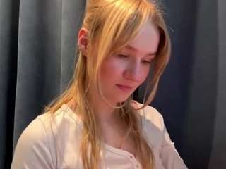 Kristie live webcam show