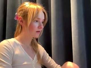 Kristie live webcam show