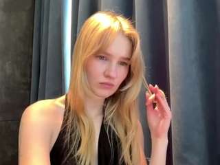 Kristie live webcam show
