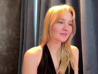 Kristie live webcam show