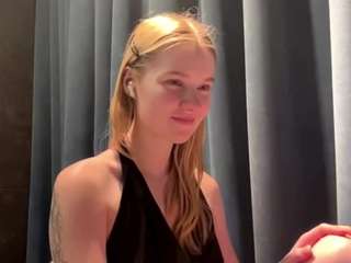 Kristie live webcam show