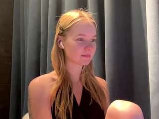 Kristie live webcam show