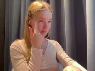 Kristie live webcam show