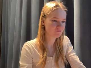 Kristie live webcam show