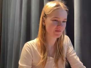 Kristie live webcam show