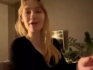 Kristie (Kristaprehn) Cam: бесплатный секс-чат и шоу в прямом ...