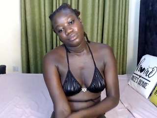 naughtyglow's CamSoda show and profile