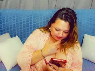 QueenMargo18 live cam preview