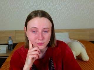 adelina-cowell's CamSoda show and profile