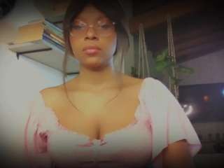adouxrable Live Webcam on CamSoda