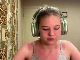 adrianpatterson's live room