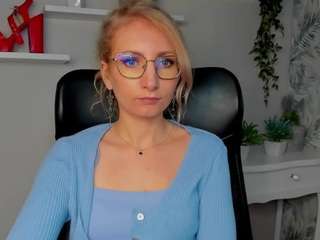 cinderellamoon's CamSoda show and profile