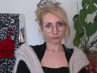 cinderellamoon webcam model