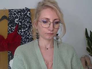 cinderellamoon's CamSoda show and profile