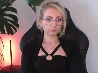 cinderellamoon Live Webcam on CamSoda