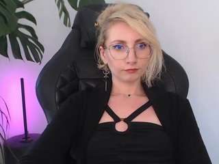 cinderellamoon Live Webcam on CamSoda