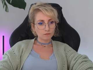 Cinderellamoon's cam show statistics and live stream