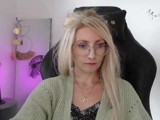 CinderellaMoon live cam preview