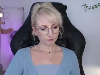 CinderellaMoon live cam preview