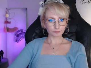 CinderellaMoon live cam preview