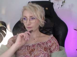 CinderellaMoon live cam preview