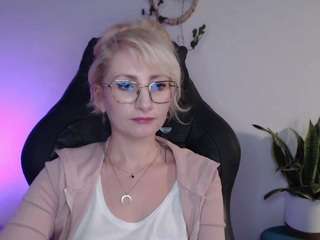 CinderellaMoon live cam preview