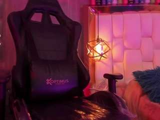 FoxxyDolce live webcam show