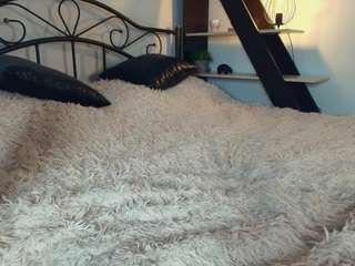 Live webcam model kimberliewinningham on Soda Cams