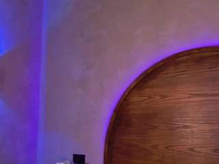 🩷LINSY ADAMS 🩷