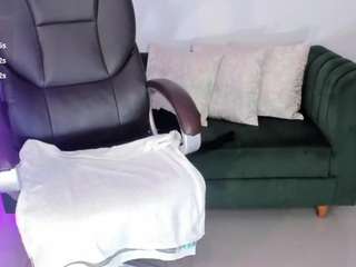 mystic-nova's CamSoda show and profile