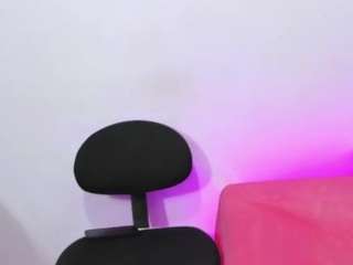 tifanny-055's CamSoda show and profile