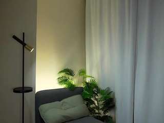 aleasefontenelle, female webcam model,  years old, on live webcam