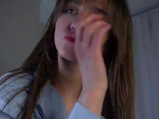 le modèle aleasefontenelle est en webcam porno dans un show sur le site camsoda, il possède les tags suivants: ass clapping,camel toe,dildo or vibrator,dirty talk,erotic dance,green eyes,no drinking,no smoking,pov,role play,skinny,teen 18,young adult,brown hair,hd,small tits