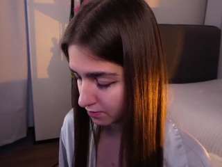 Millie live cam preview