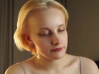 AndreaStranahan live cam preview