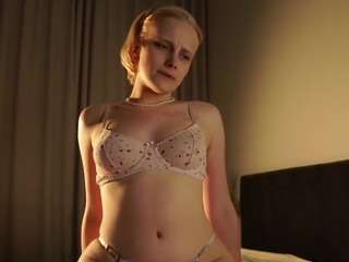 AndreaStranahan live cam preview