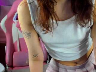 le modèle anna-belliss est en webcam porno dans un show sur le site camsoda, il possède les tags suivants: ahegao,shaved pussy,ass,nude,orgasm,petite,pov,public,sexy,skinny,no drinking,spank,spanking,strip,striptease,tattoos,tease,twerk,yoga,no smoking