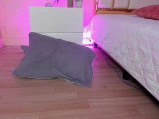 april-swett live cam profile