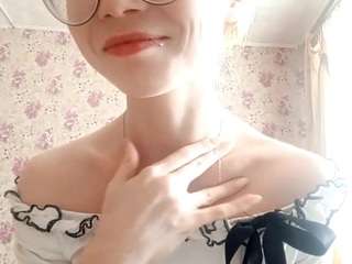 charlottesmyers Live Webcam on CamSoda