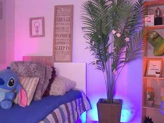 Live cam show with Dakota-Moon