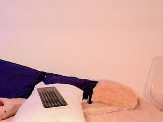 mia-mystic webcam model