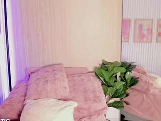 Mia-mystic live webcam show