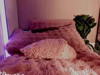 mia-mystic