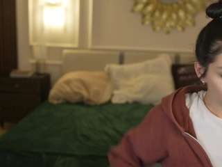 Live webcam model milarose054 on Soda Cams