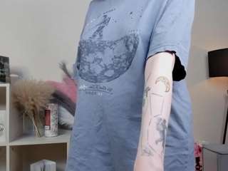 le modèle sharripiere est en webcam porno dans un show sur le site camsoda, il possède les tags suivants: brown eyes,dirty talk,young adult,yoga,teen 18,tease,solo show,skinny,sexy,no smoking,no drinking,natural,feet,erotic dance,big tits,brown hair,hd